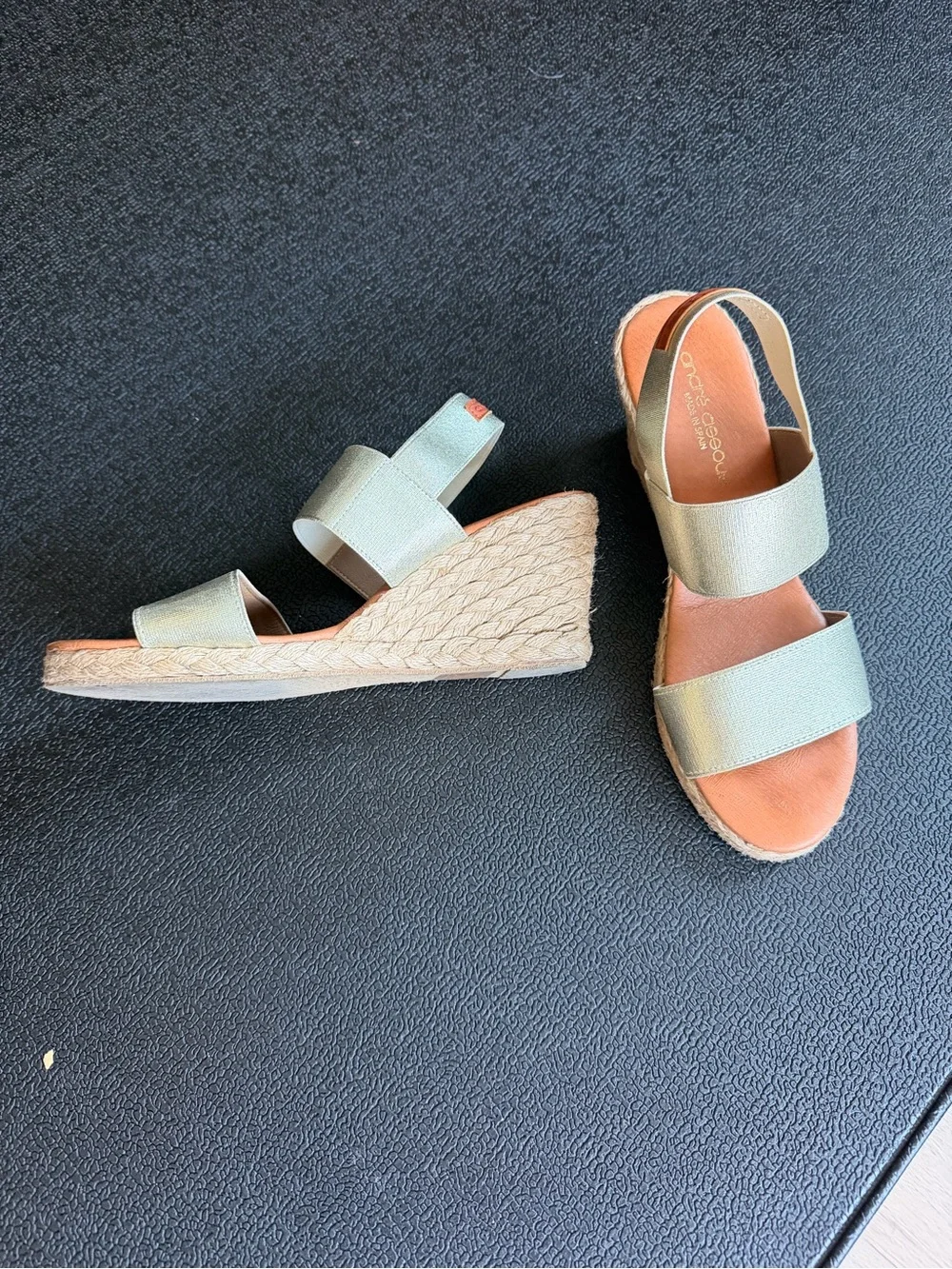 André Assous Metallic Gold Espadrille Wedge Sandals Size 38 Made in Spain
